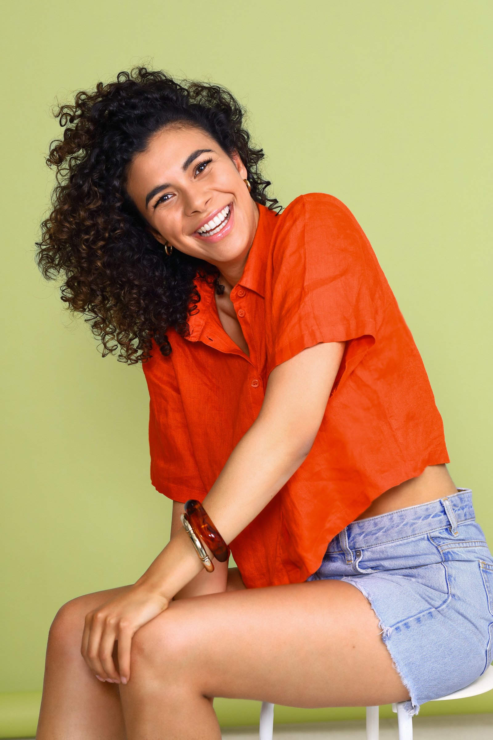 1_Jana Simons_Commercial_1